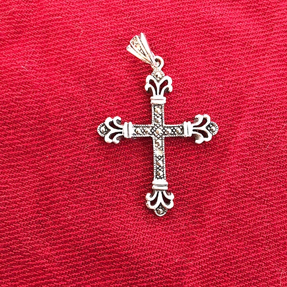Nordstrom Jewelry - Sterling Silver & Marcasite Cross. Vintage. The Detail is EXTRAORDINARY